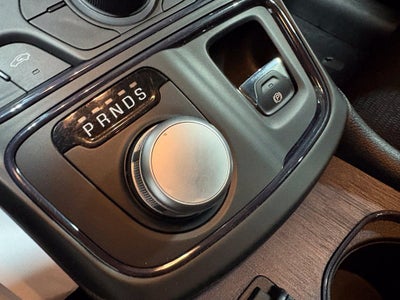 2016 Chrysler 200 S