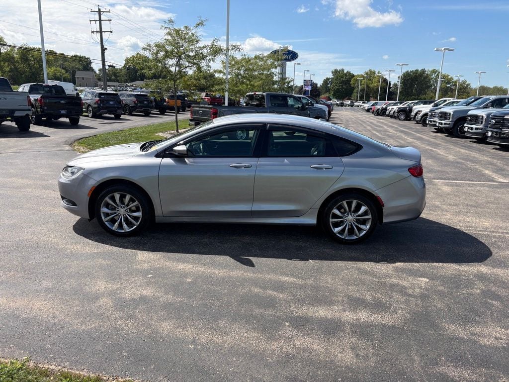 2016 Chrysler 200 S