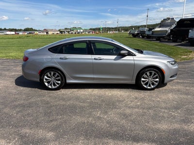 2016 Chrysler 200 S