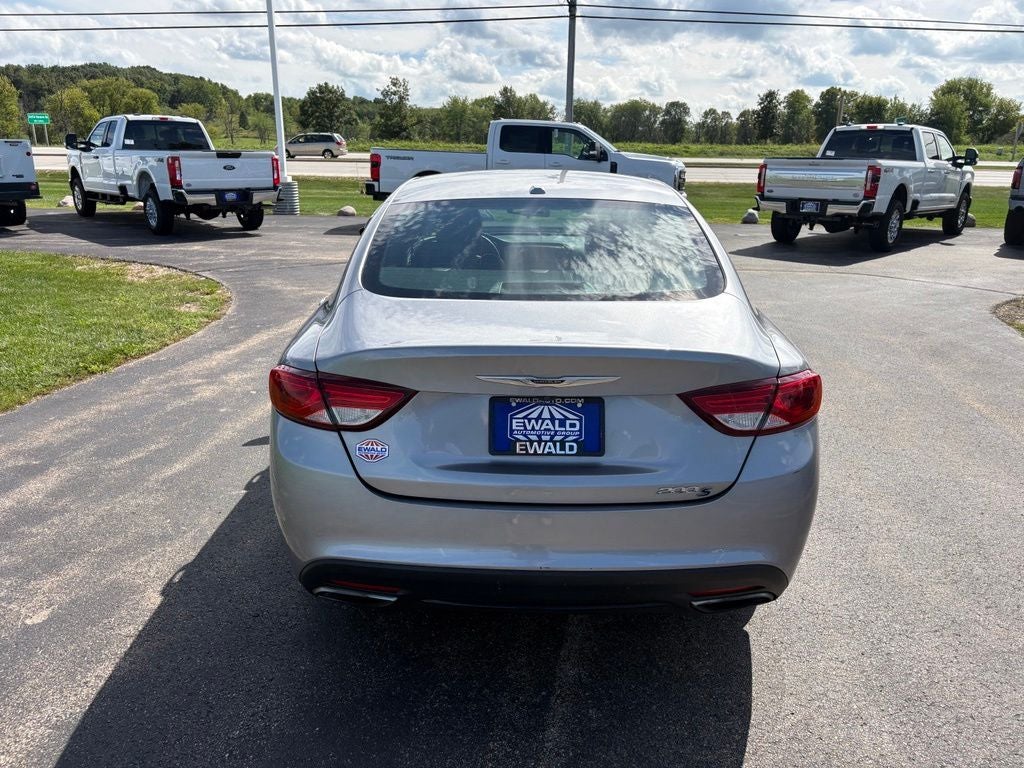 2016 Chrysler 200 S