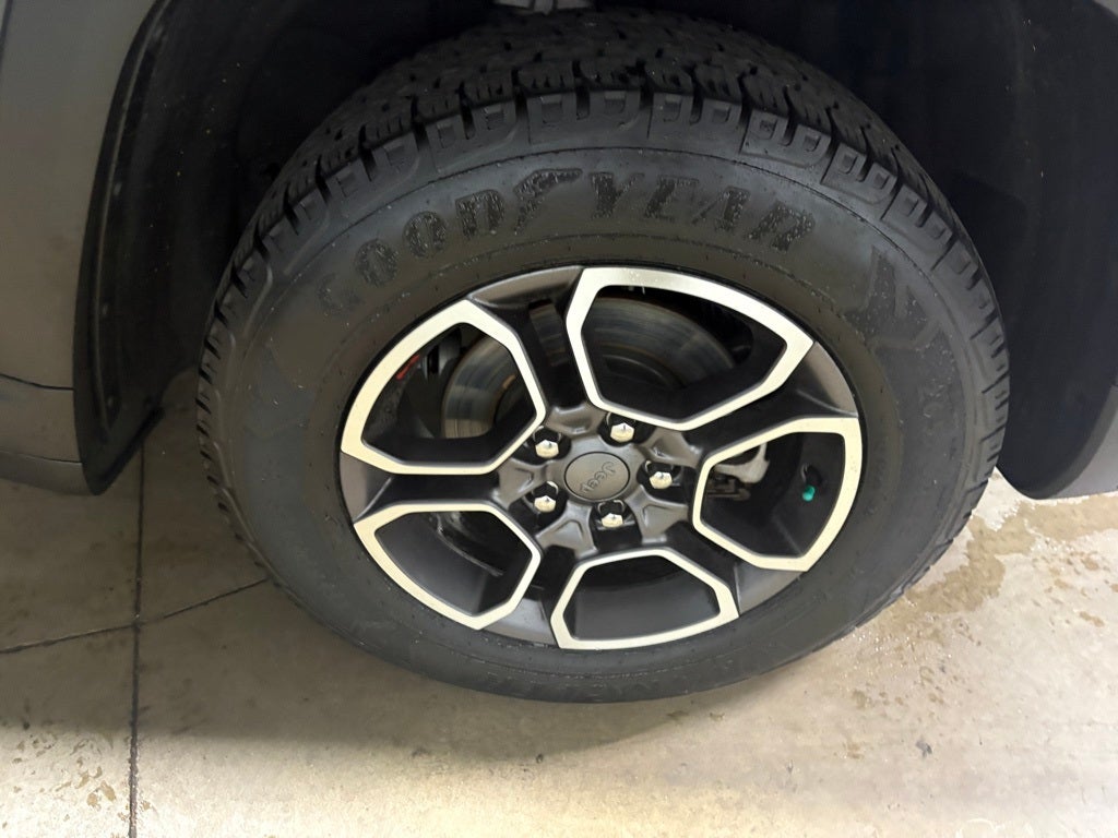 2022 Jeep Grand Cherokee Trailhawk