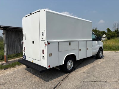 2025 Ford E-350SD Base Cutaway