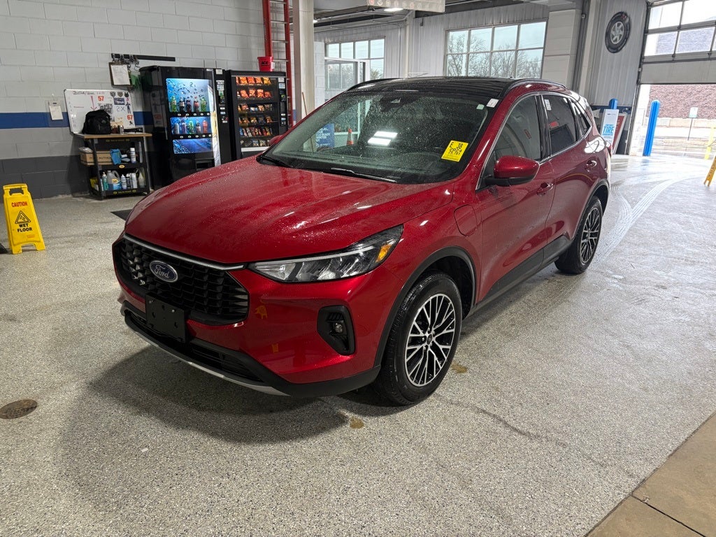 2024 Ford Escape Plug-In Hybrid Base
