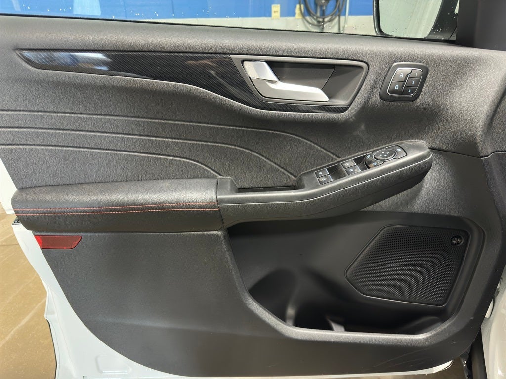 2025 Ford Escape Hybrid ST-Line Select