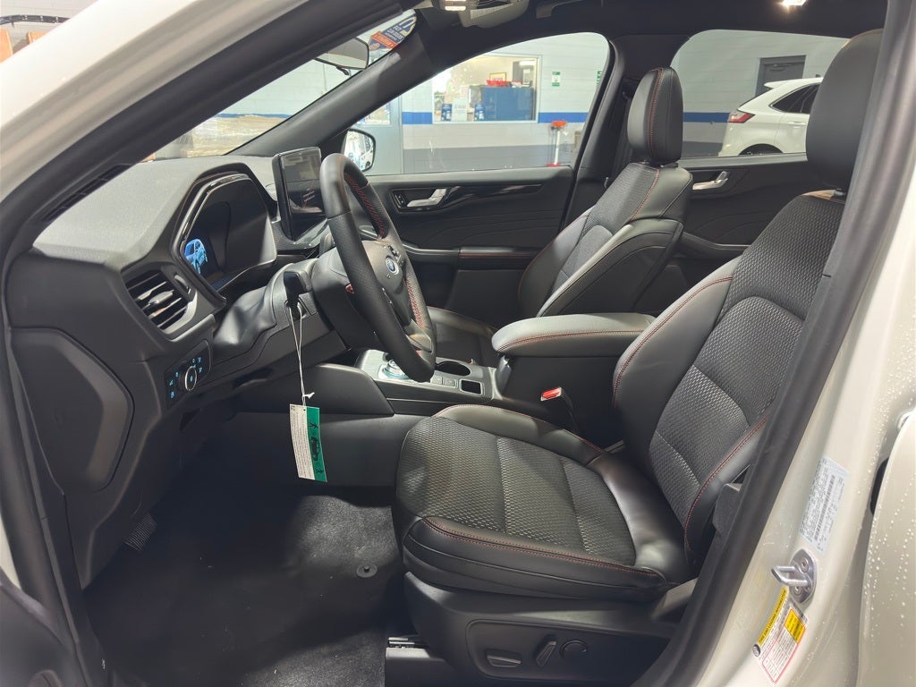 2025 Ford Escape Hybrid ST-Line Select