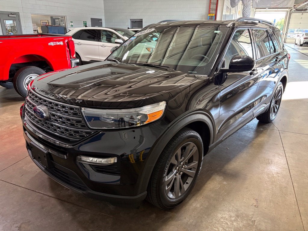 2023 Ford Explorer XLT