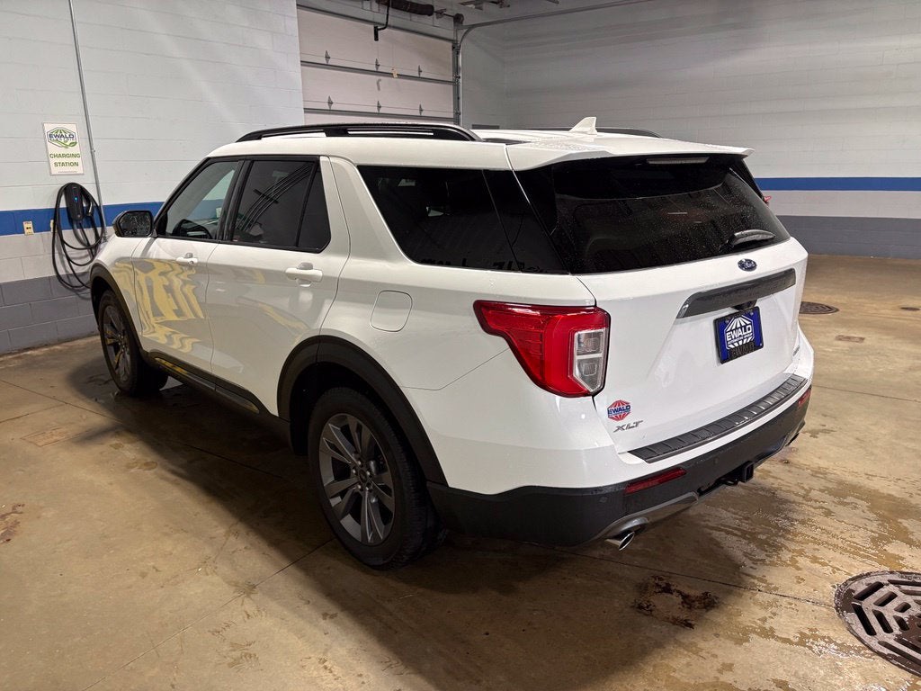 2024 Ford Explorer XLT