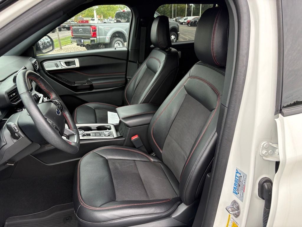 2024 Ford Explorer ST-Line