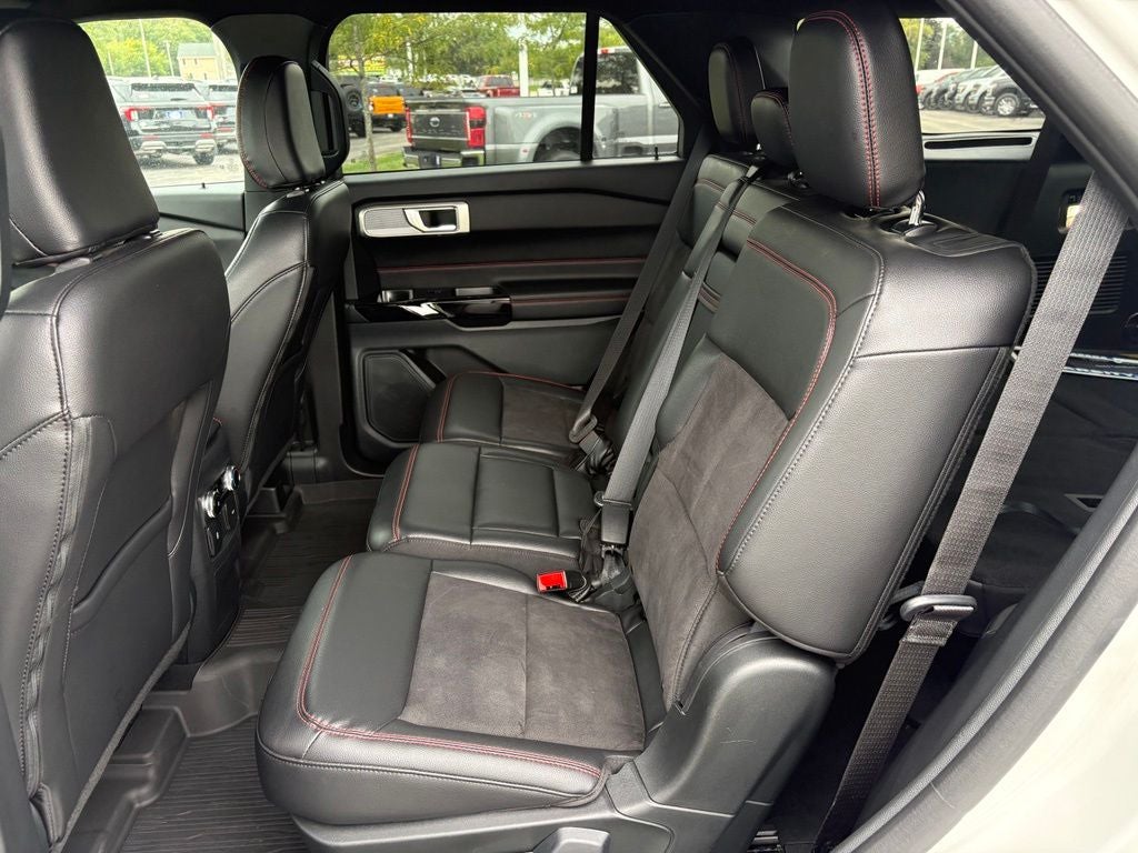 2024 Ford Explorer ST-Line