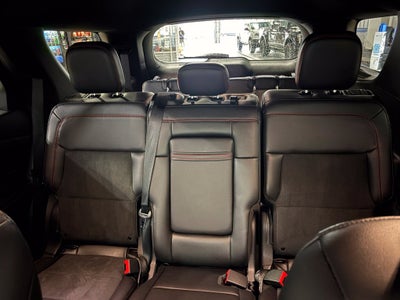 2024 Ford Explorer ST-Line