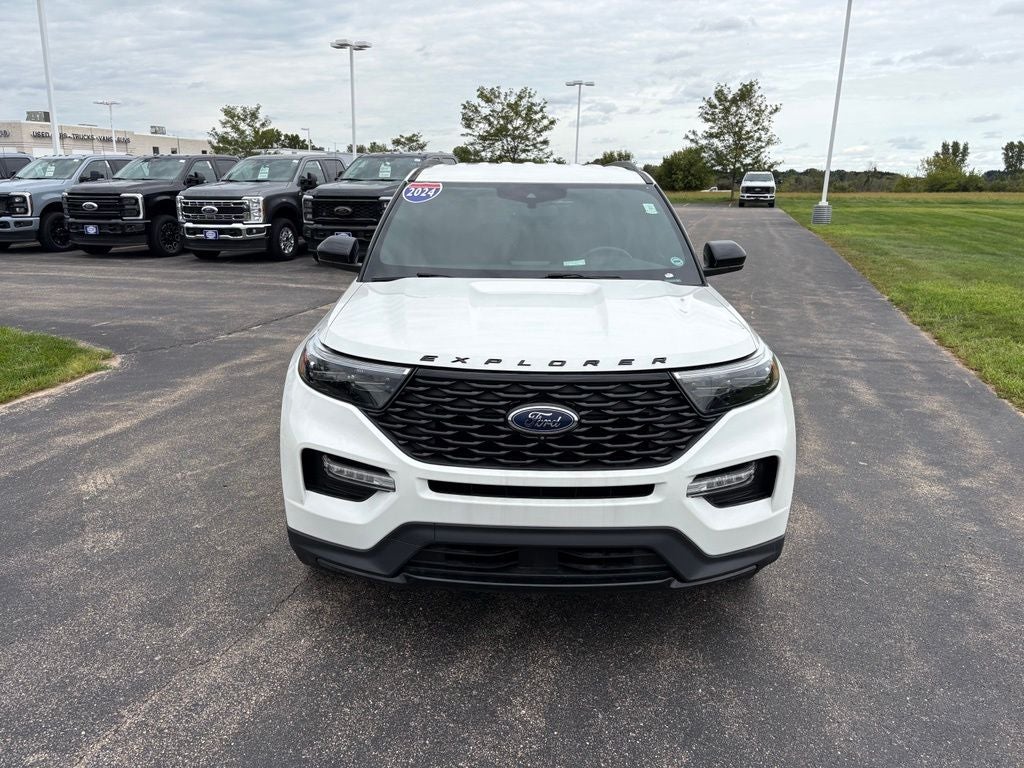 2024 Ford Explorer ST-Line