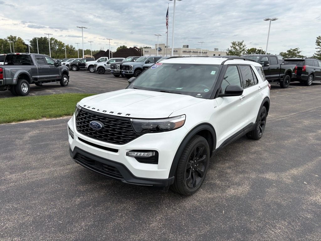 2024 Ford Explorer ST-Line