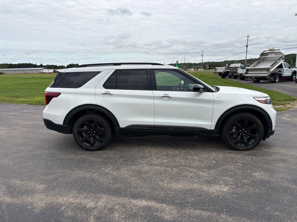 2024 Ford Explorer ST-Line