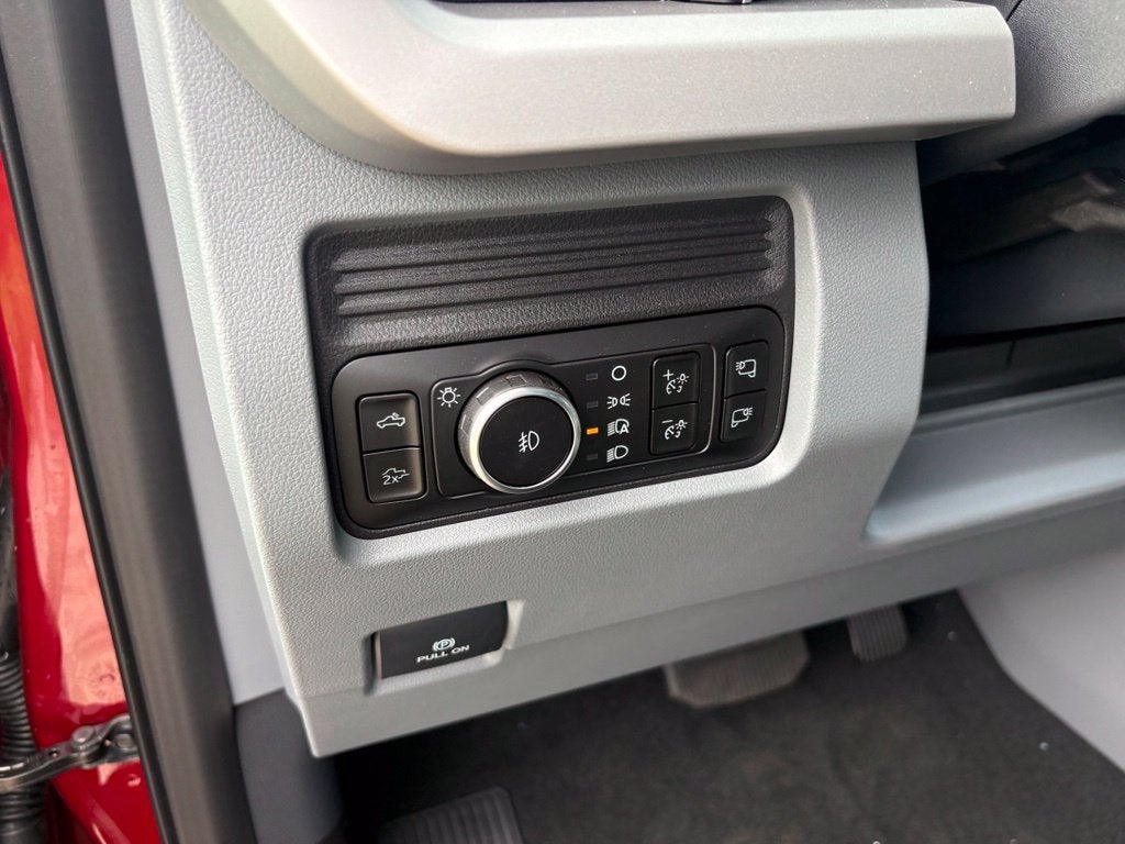 2027 Ford F-250SD XLT