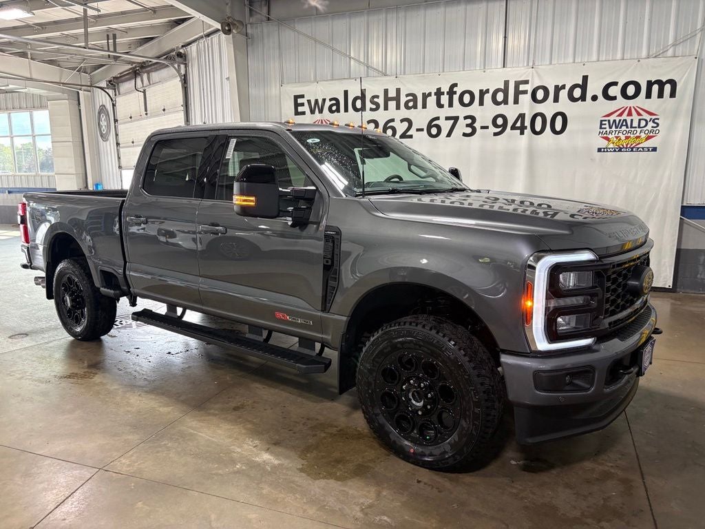 2026 Ford F-350SD Lariat