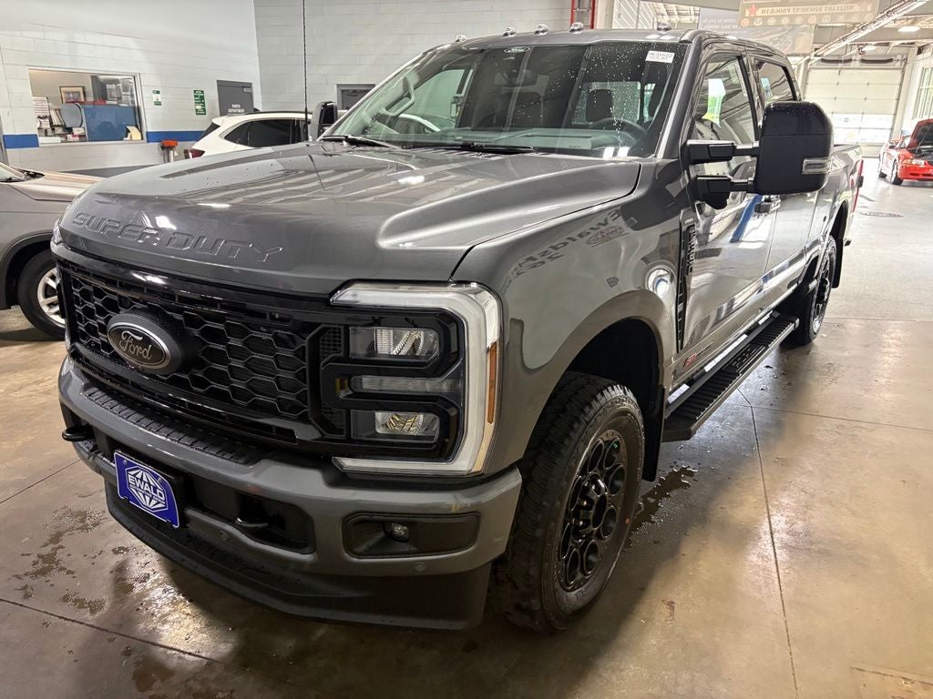 2026 Ford F-350SD Lariat