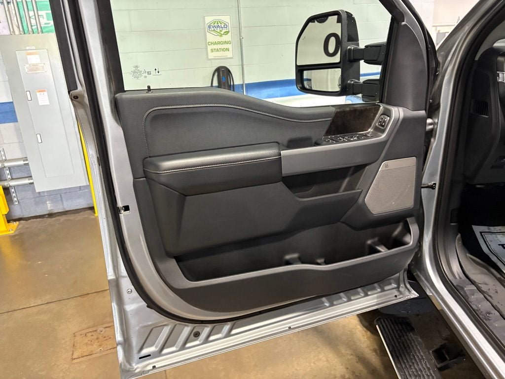 2024 Ford F-350SD Lariat