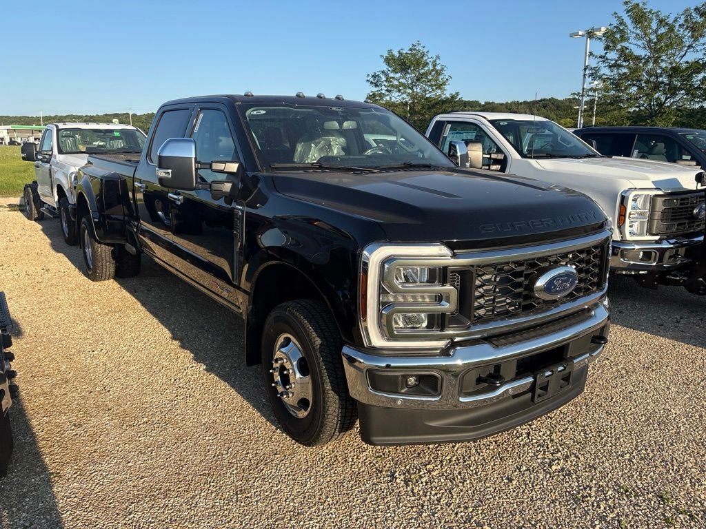2026 Ford F-350SD Lariat DRW