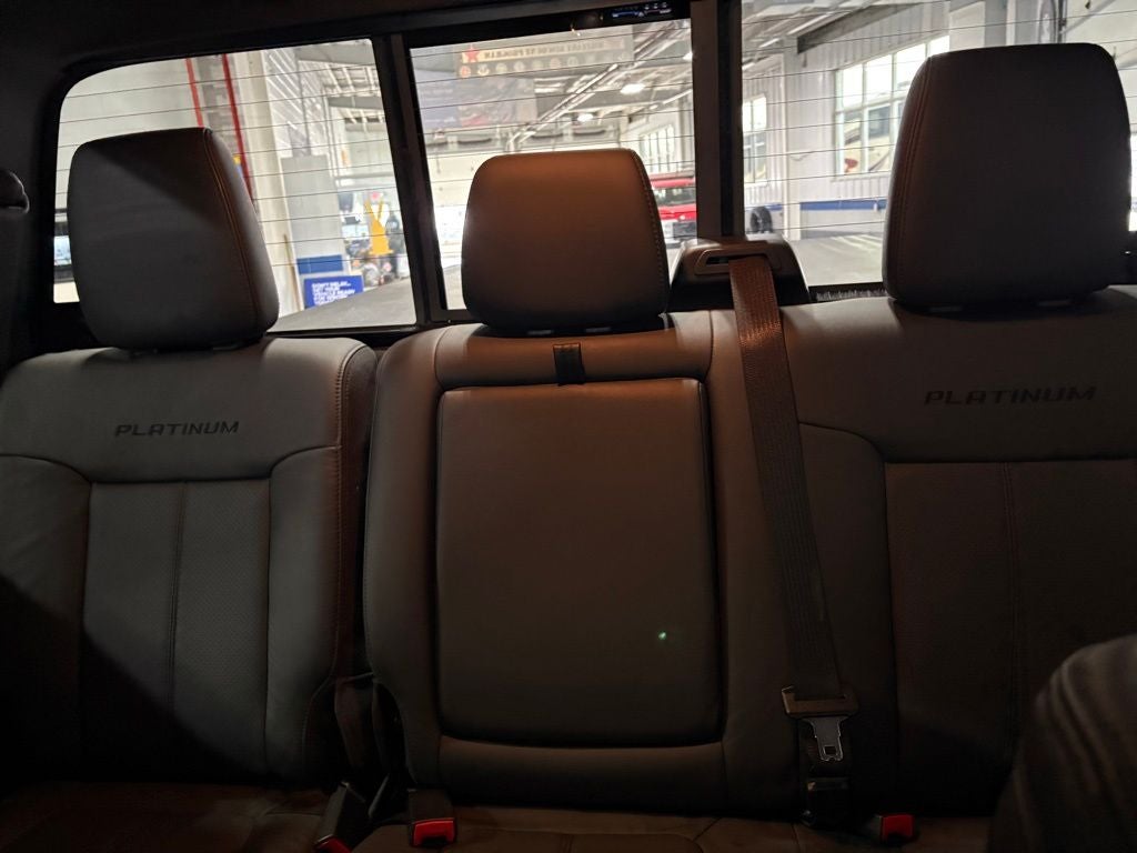 2015 Ford F-350SD Lariat DRW