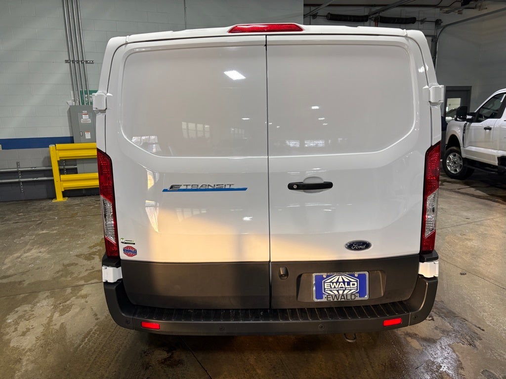 2022 Ford E-Transit-350 Base