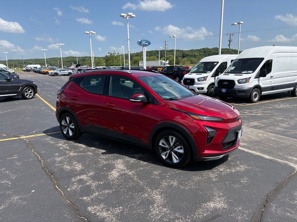 Used 2023 Chevrolet Bolt EUV LT with VIN 1G1FY6S0XP4142032 for sale in Hartford, WI