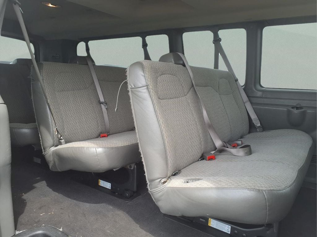 2024 Chevrolet Express 3500 LT Passenger