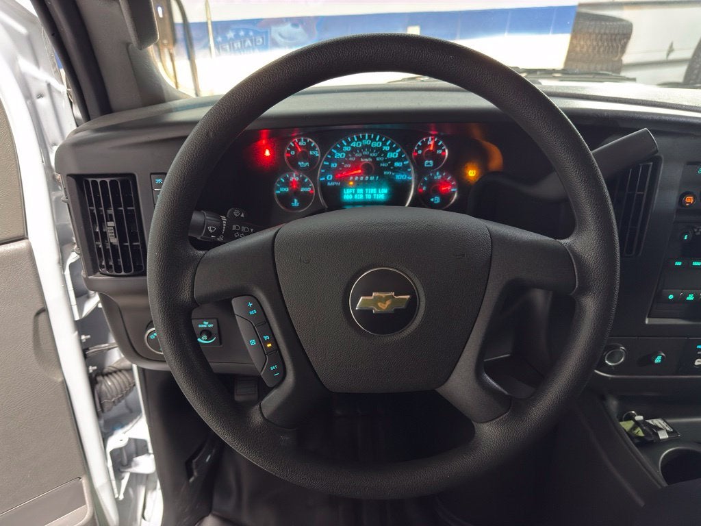 2025 Chevrolet Express 2500 Work Van Cargo