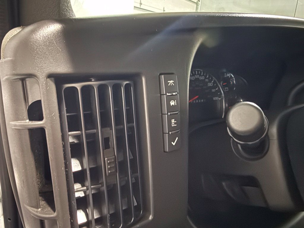 2025 Chevrolet Express 2500 Work Van Cargo