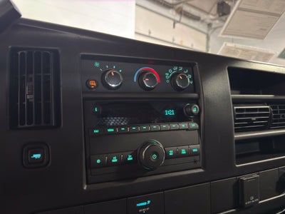 2025 Chevrolet Express 2500 Work Van Cargo