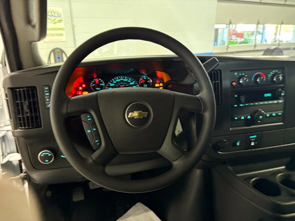 2025 Chevrolet Express 2500 Work Van Cargo