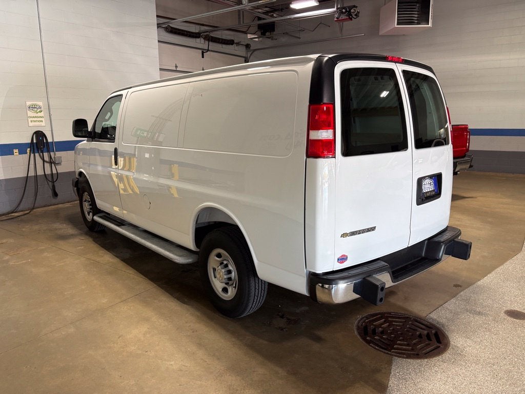 2025 Chevrolet Express 2500 Work Van Cargo