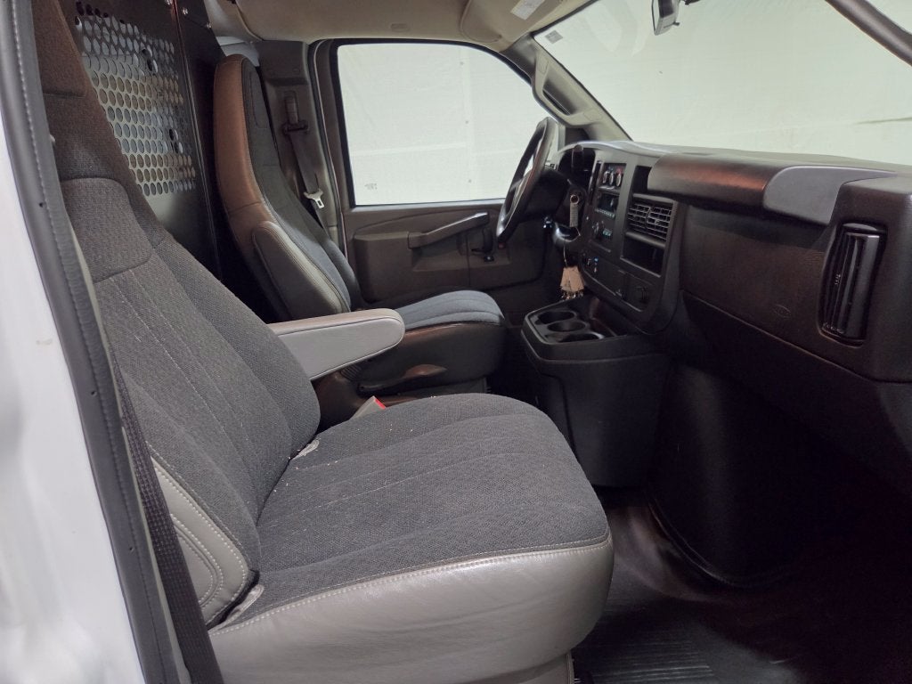 2025 GMC Savana 2500 Work Van