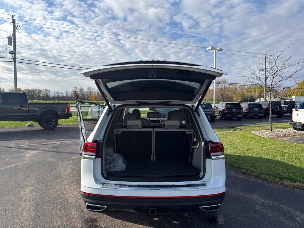 2024 Volkswagen Atlas 2.0T SE w/Technology
