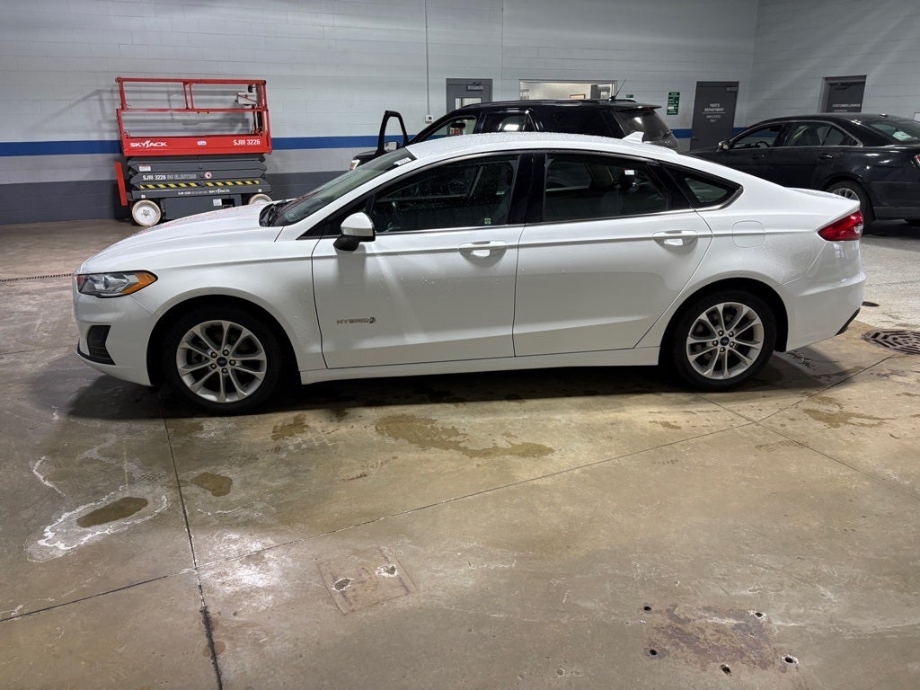 2019 Ford Fusion Hybrid SE