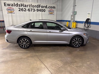 2025 Volkswagen Jetta 1.5T SE