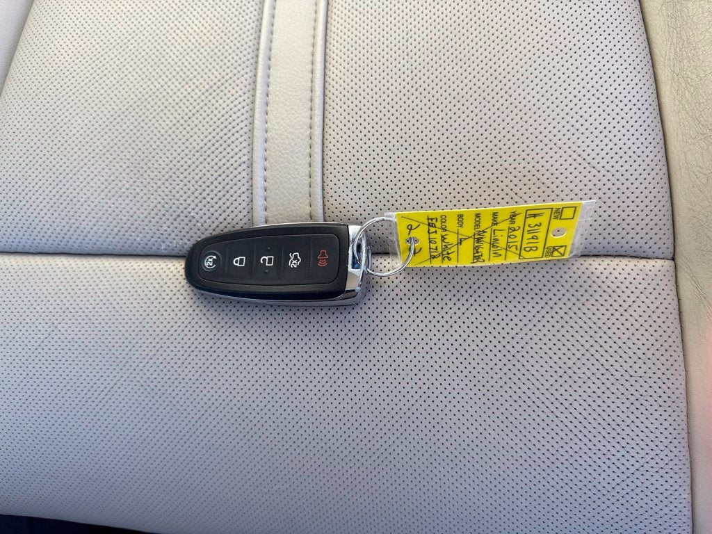 2015 Lincoln Navigator L Base