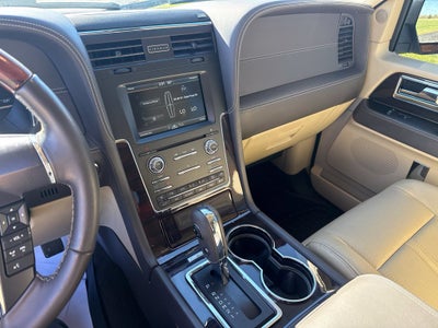 2015 Lincoln Navigator L Base