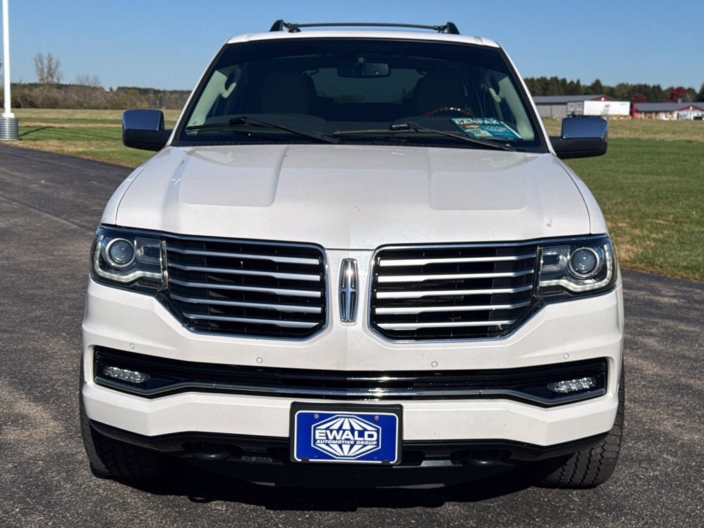 2015 Lincoln Navigator L Base