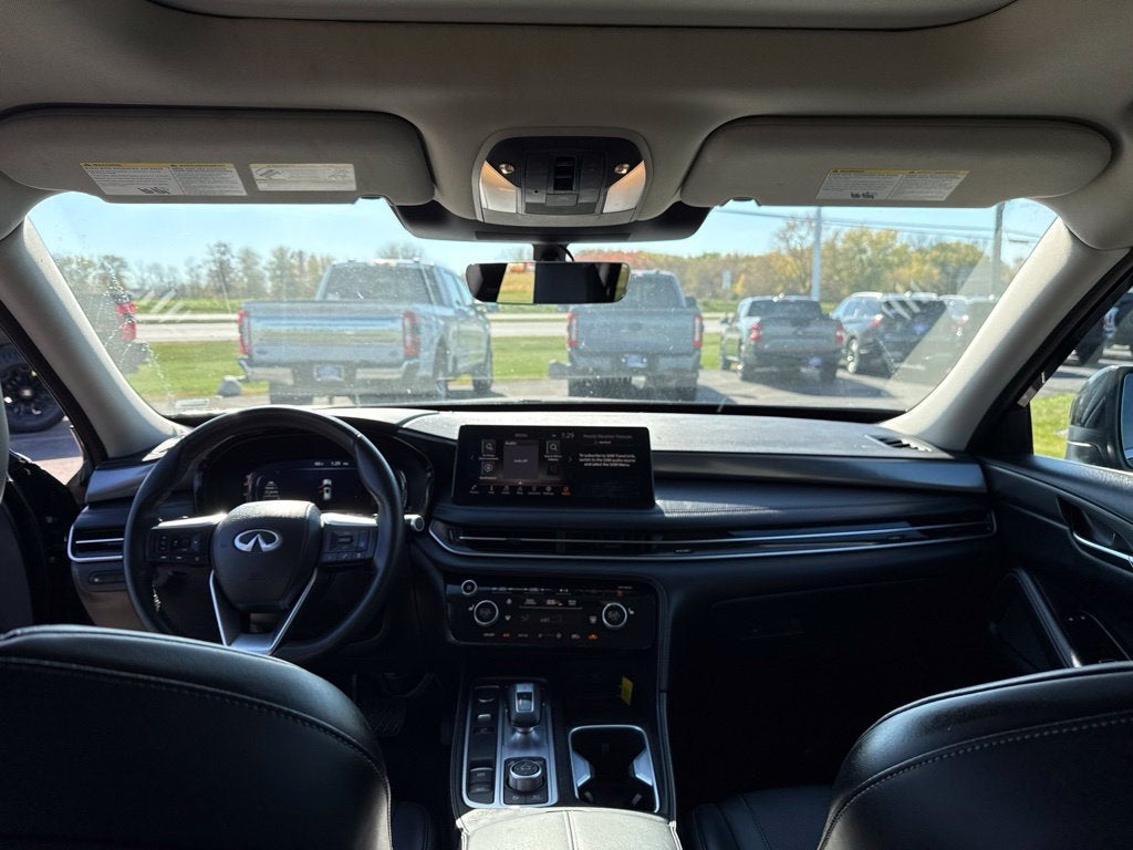 2025 INFINITI QX60 LUXE