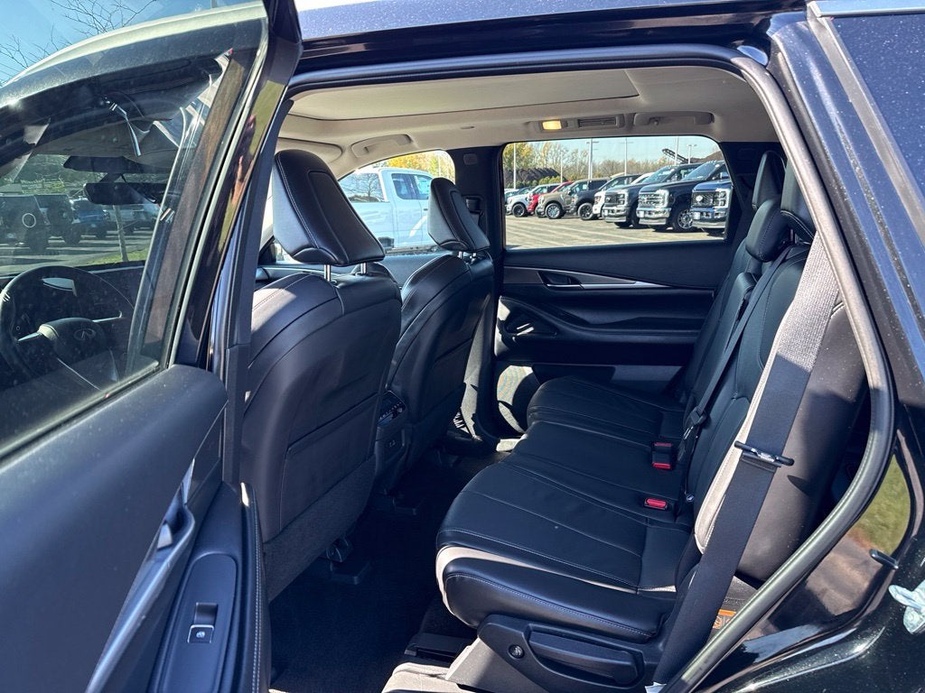 2025 INFINITI QX60 LUXE