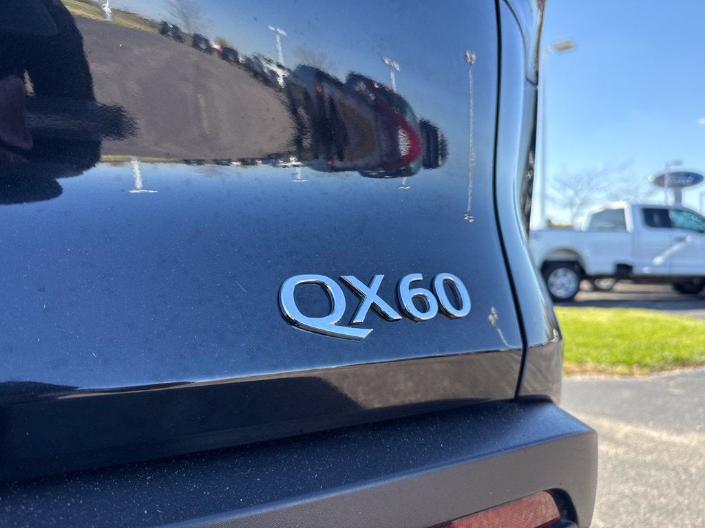 2025 INFINITI QX60 LUXE