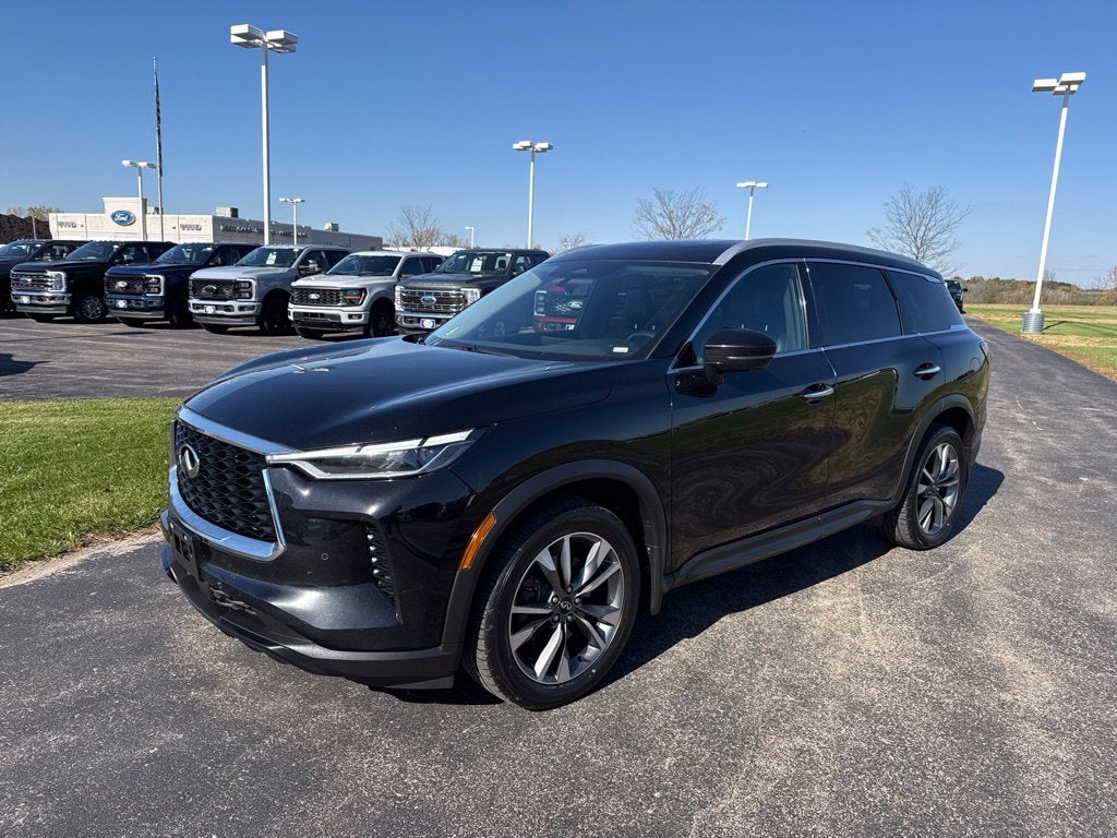 2025 INFINITI QX60 LUXE