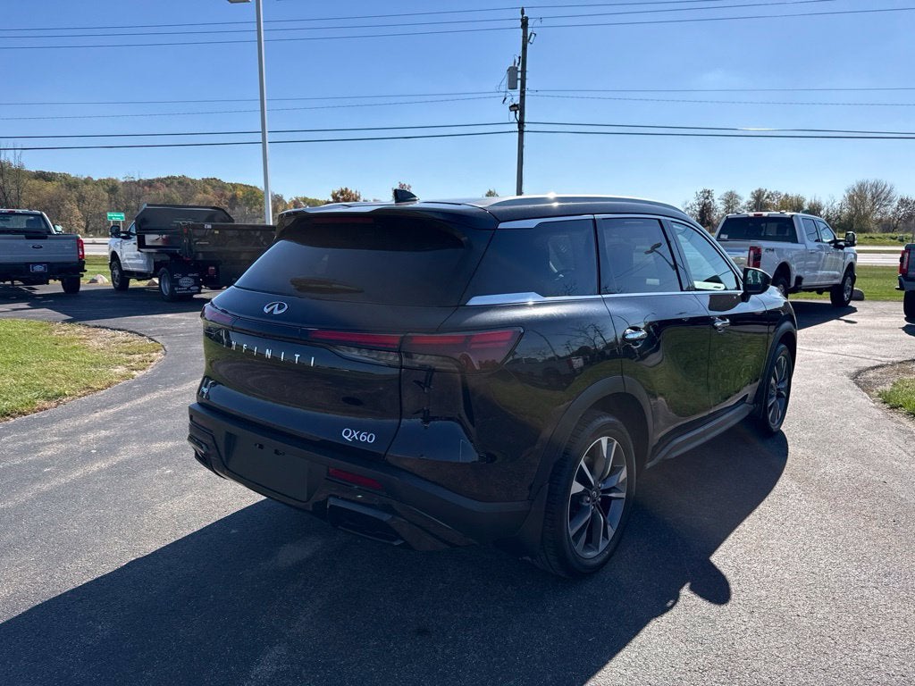 2025 INFINITI QX60 LUXE
