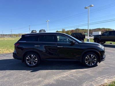 2025 INFINITI QX60 LUXE