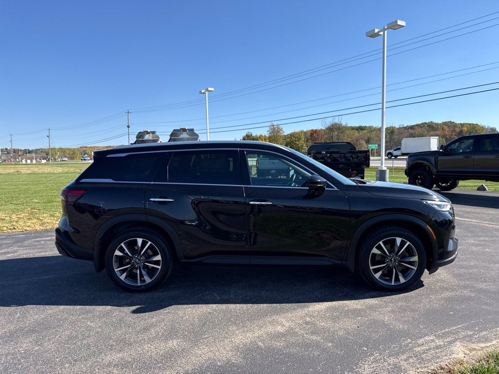 2025 INFINITI QX60 LUXE