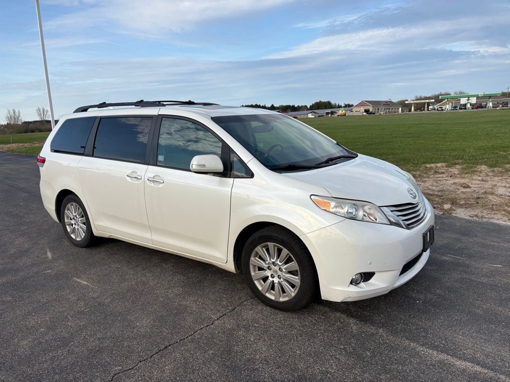 Used 2013 Toyota Sienna Limited with VIN 5TDDK3DC6DS062457 for sale in Hartford, WI