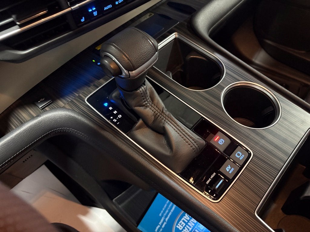 2022 Toyota Sienna Platinum 7 Passenger