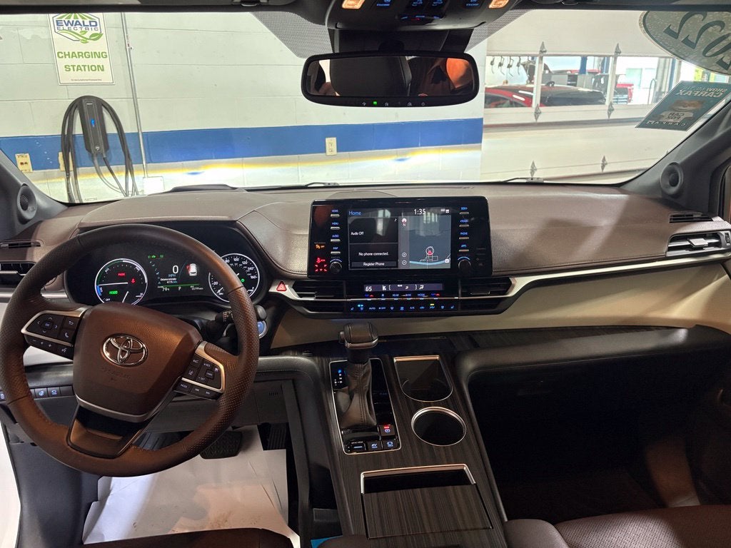 2022 Toyota Sienna Platinum 7 Passenger