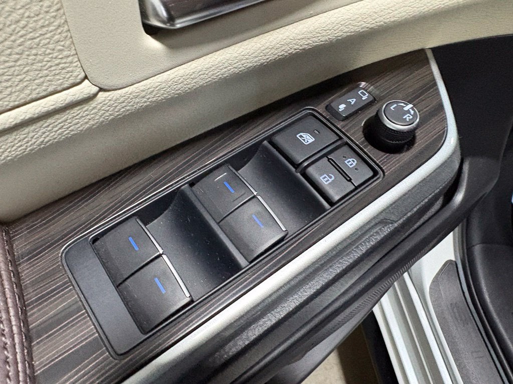 2022 Toyota Sienna Platinum 7 Passenger