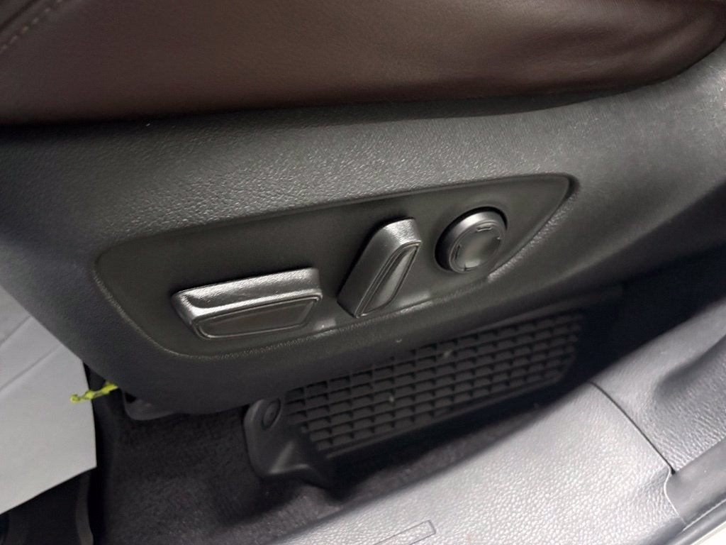 2022 Toyota Sienna Platinum 7 Passenger